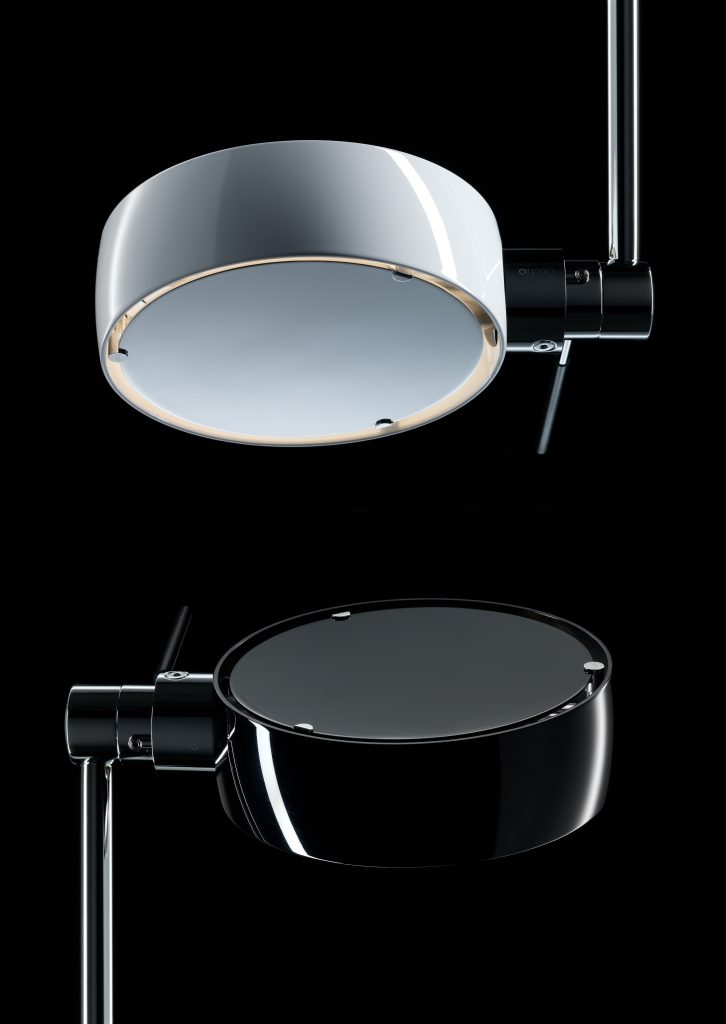 Produkt Fotografie zweier Lampen vor schwarzem Hintergrung