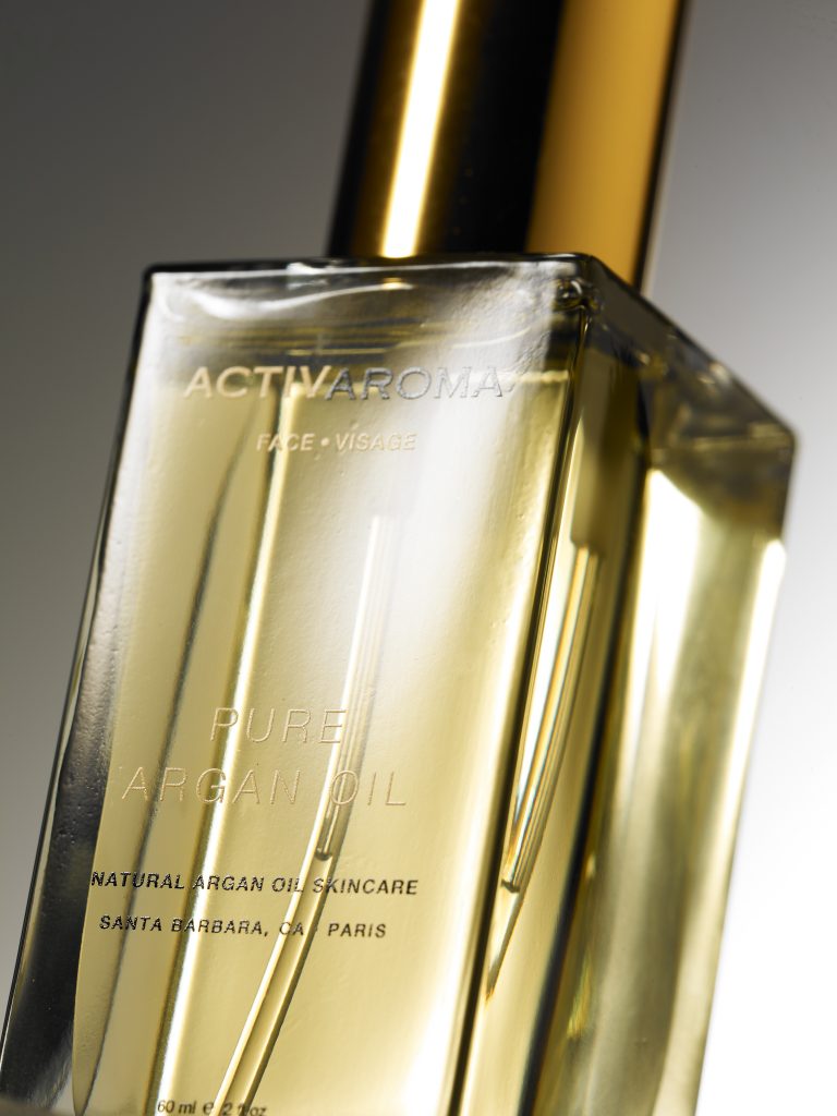 cosmetic image shots closeup pure argan oil bottle
