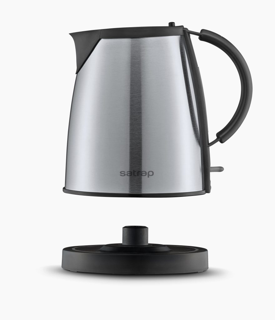 produktverpackungen edelstahl wasserkocher schwebt über seiner basis ladestation freisteller vor weissem HG