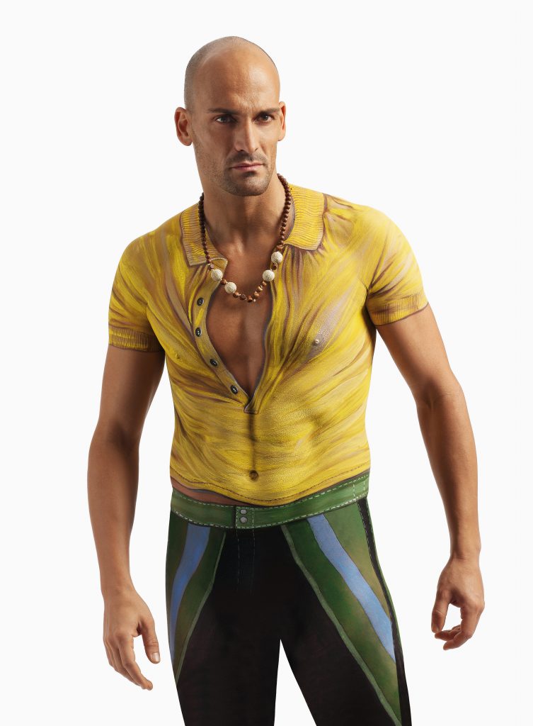 Imagekampagne bodypainting rosa schwarz auf hübscher Frau Peoplefotografie