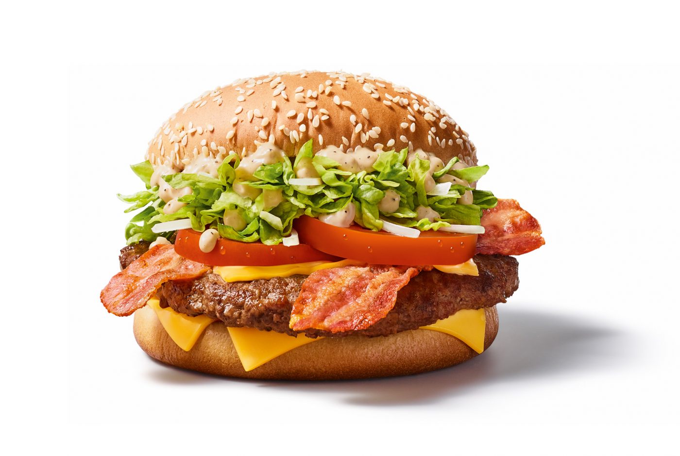 Mc Donald's Promotion Oktoberfest 2019, a big Big Tasty Bacon Cheeseburger stands on a white background